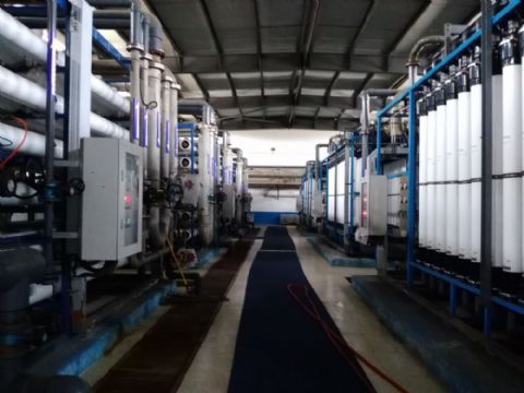 點(diǎn)擊查看詳細(xì)信息<br>標(biāo)題：反滲透與超濾設(shè)備車(chē)間 閱讀次數(shù)：4161